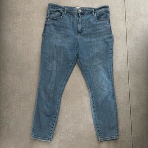 Abercrombie & Fitch The Super Skinny Ankle High Rise Jean Sz 33/16